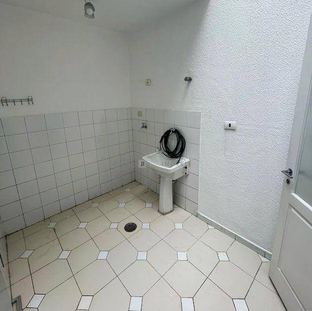 Casa de Condomínio à venda e aluguel com 3 quartos, 205m² - Foto 25