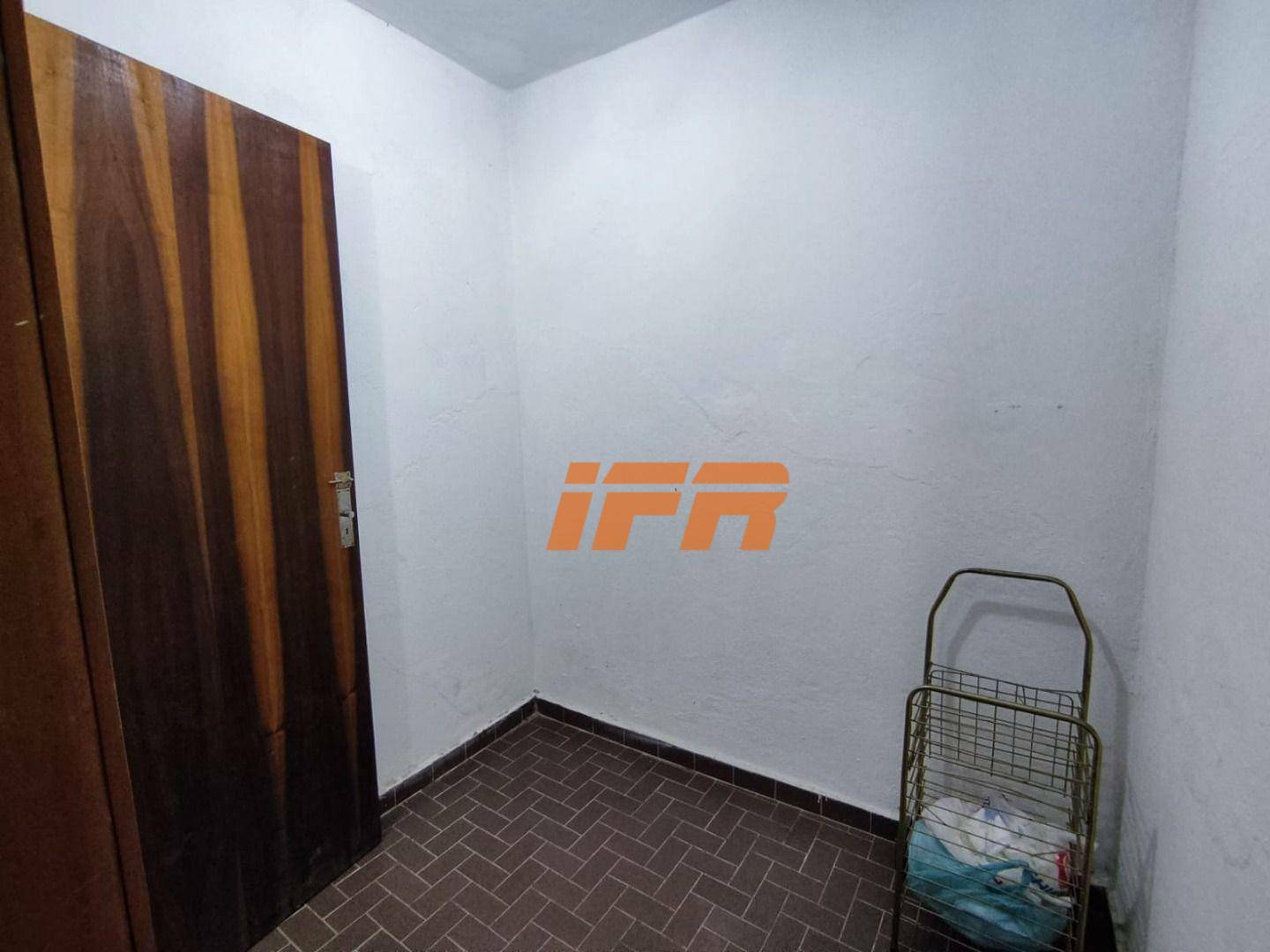 Sobrado à venda com 4 quartos, 400m² - Foto 54