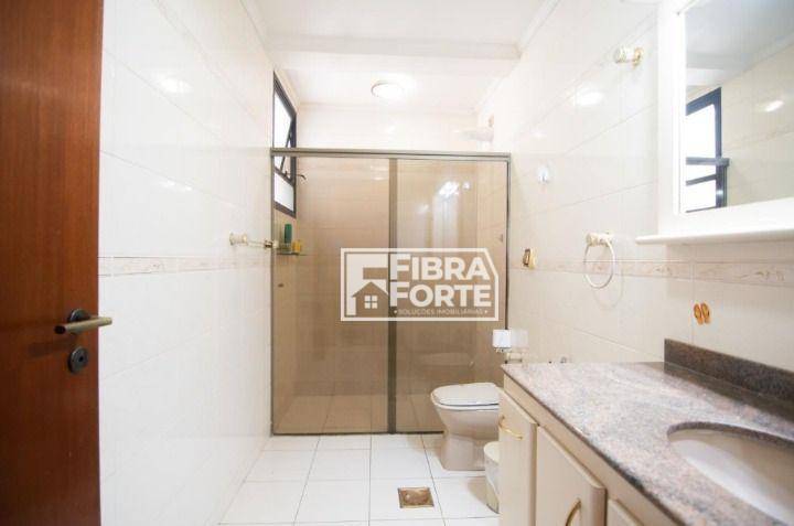 Apartamento à venda com 3 quartos, 256m² - Foto 26