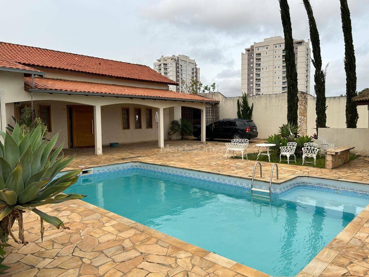 Casa à venda e aluguel com 6 quartos, 440m² - Foto 11