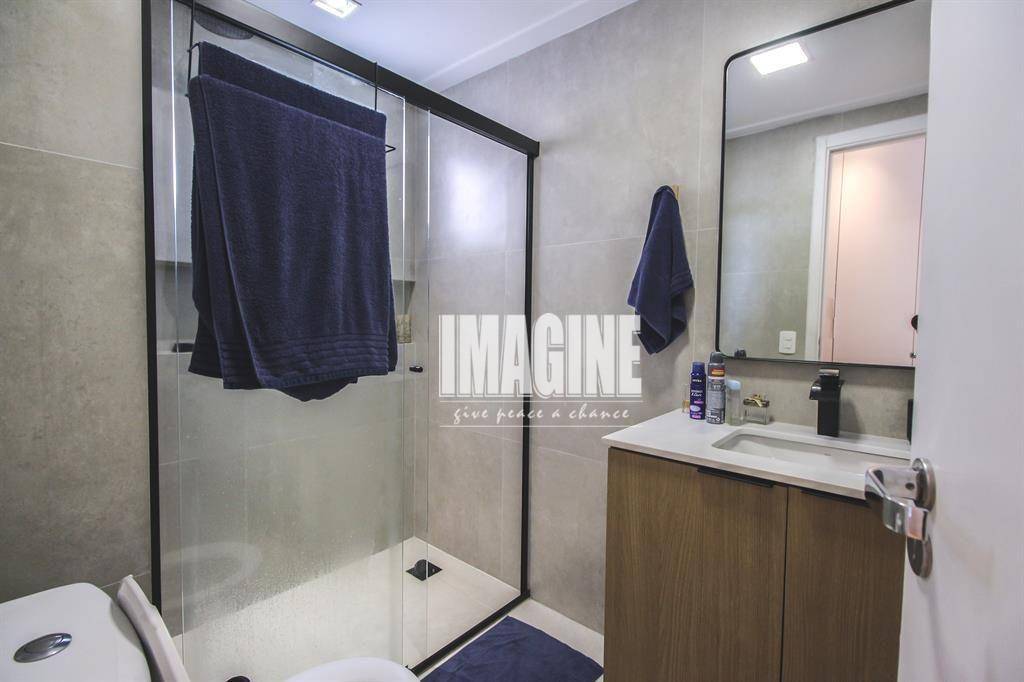 Apartamento à venda com 2 quartos, 70m² - Foto 12