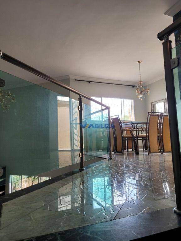 Sobrado à venda com 3 quartos, 200m² - Foto 3