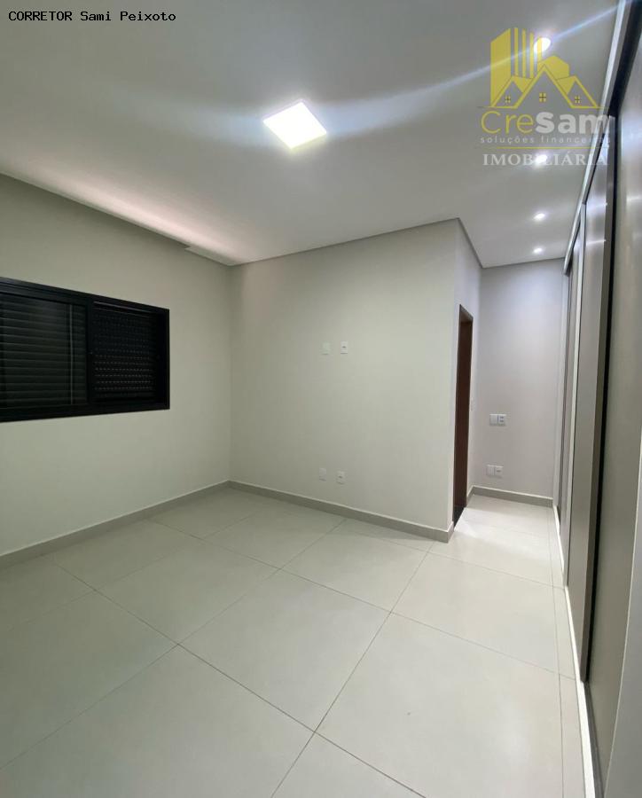 Casa de Condomínio à venda com 3 quartos, 250m² - Foto 6