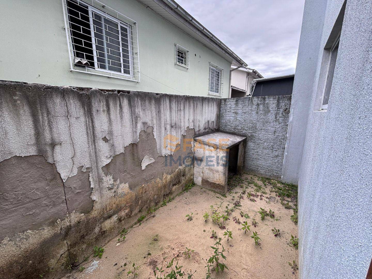 Casa à venda com 2 quartos, 1m² - Foto 18