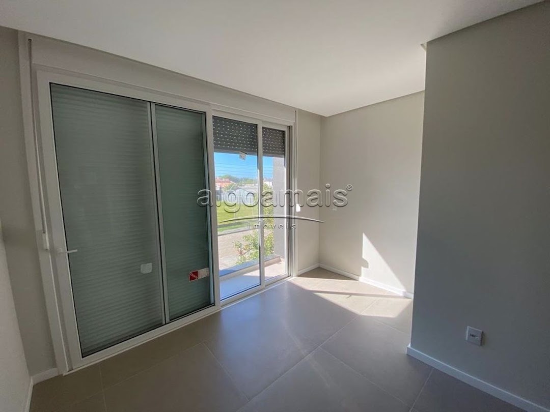 Casa à venda com 5 quartos, 100m² - Foto 18