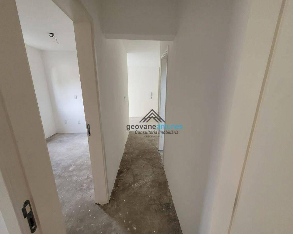 Apartamento à venda com 2 quartos, 63m² - Foto 2