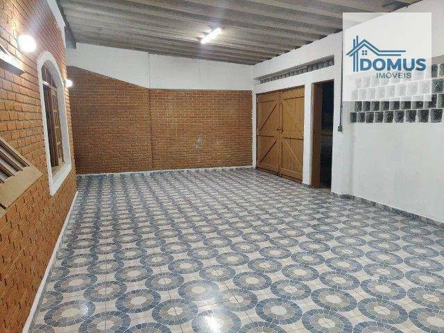 Casa à venda com 3 quartos, 170m² - Foto 1