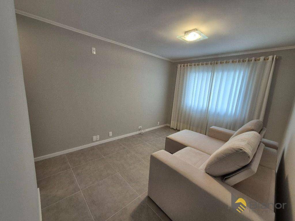 Apartamento à venda com 3 quartos, 65m² - Foto 4