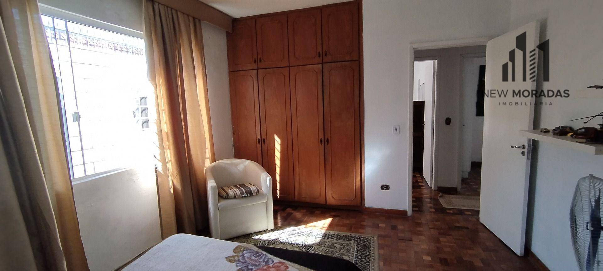 Casa à venda com 4 quartos, 200m² - Foto 15