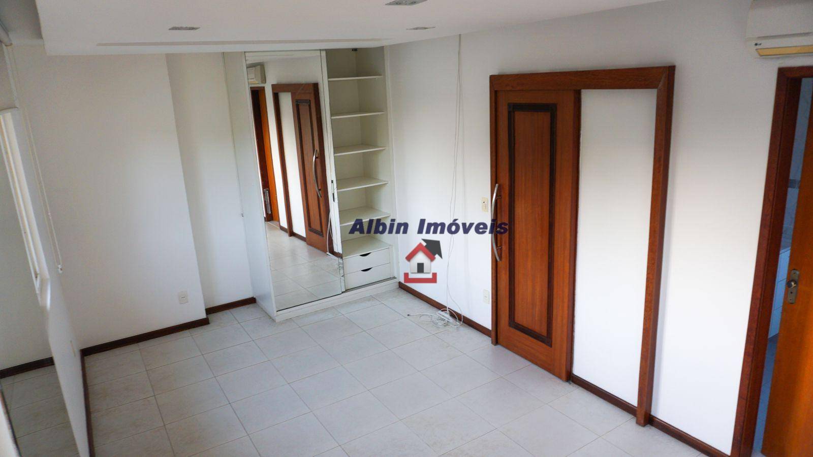 Casa à venda com 3 quartos, 200m² - Foto 12