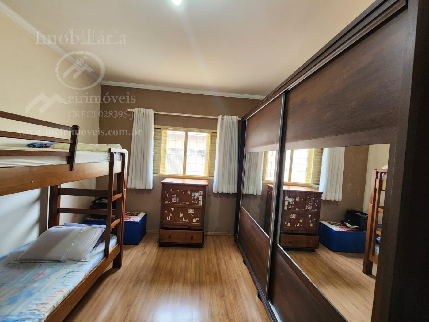 Casa à venda com 3 quartos, 300m² - Foto 9