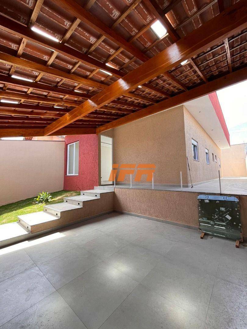 Casa à venda com 3 quartos, 150m² - Foto 14