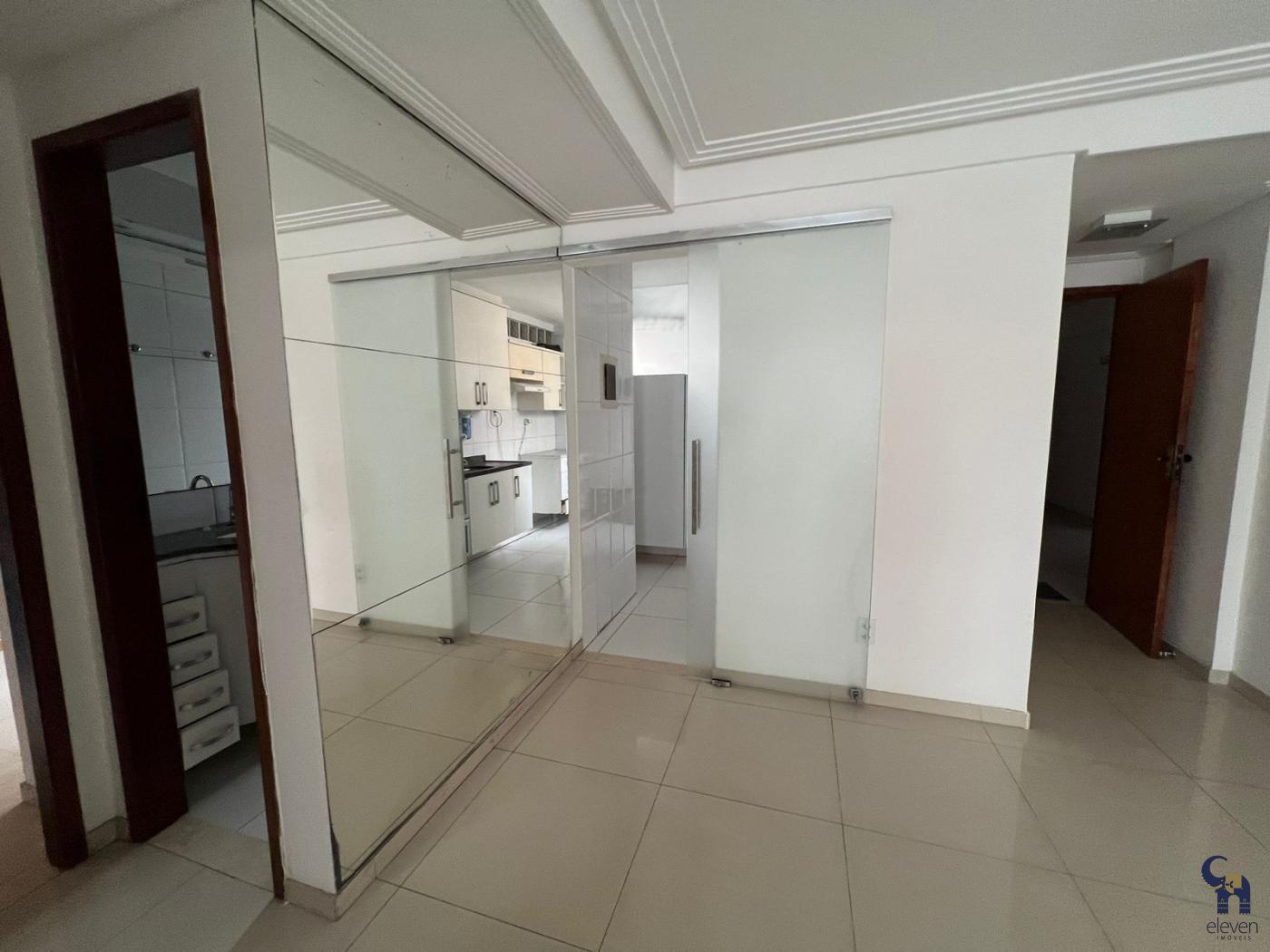 Apartamento à venda com 2 quartos, 62m² - Foto 4