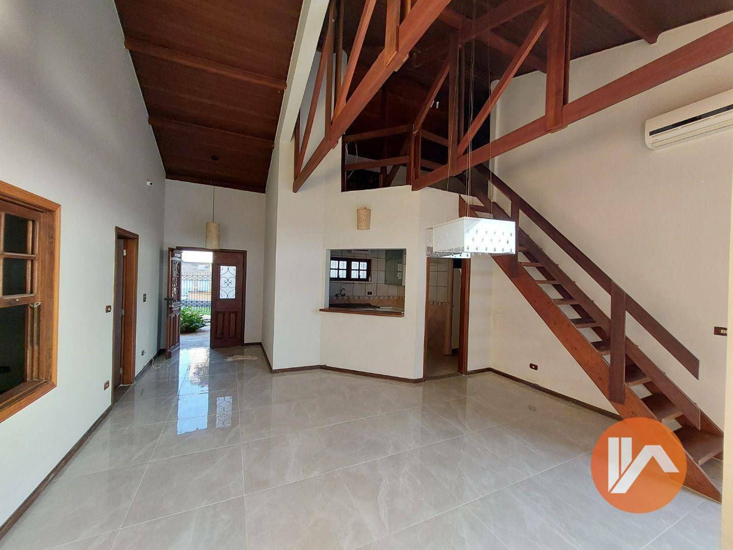 Casa à venda e aluguel com 3 quartos, 200m² - Foto 8