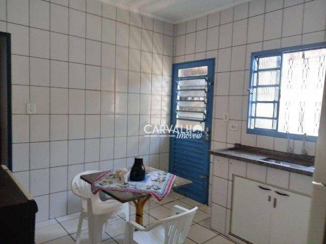 Casa à venda com 3 quartos, 75m² - Foto 18