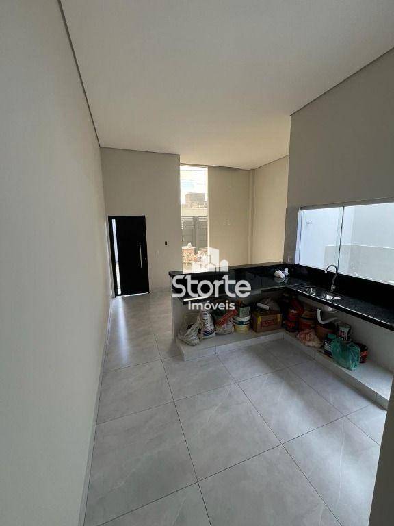 Casa à venda com 3 quartos, 72m² - Foto 9