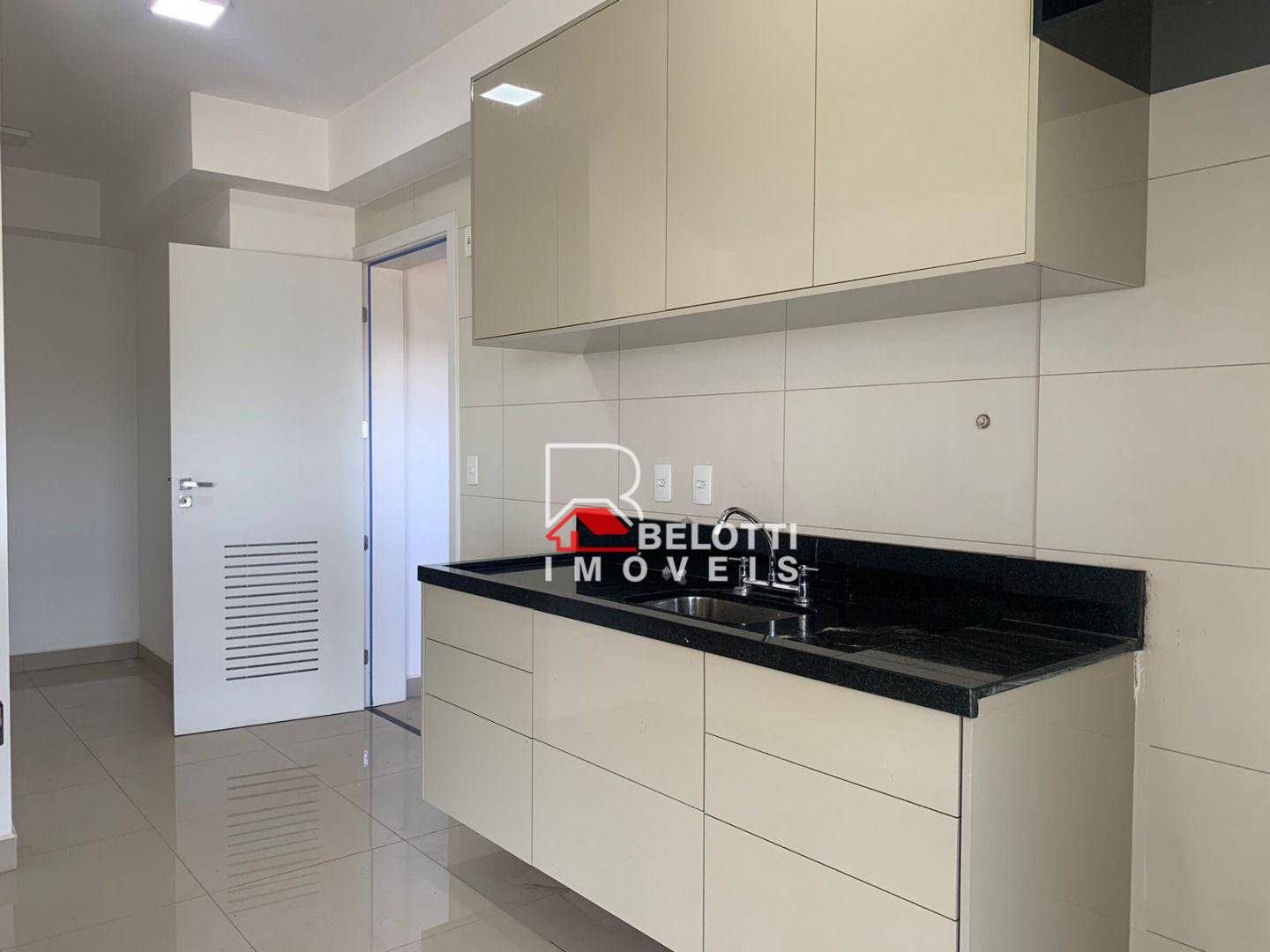 Apartamento para alugar com 4 quartos, 151m² - Foto 3