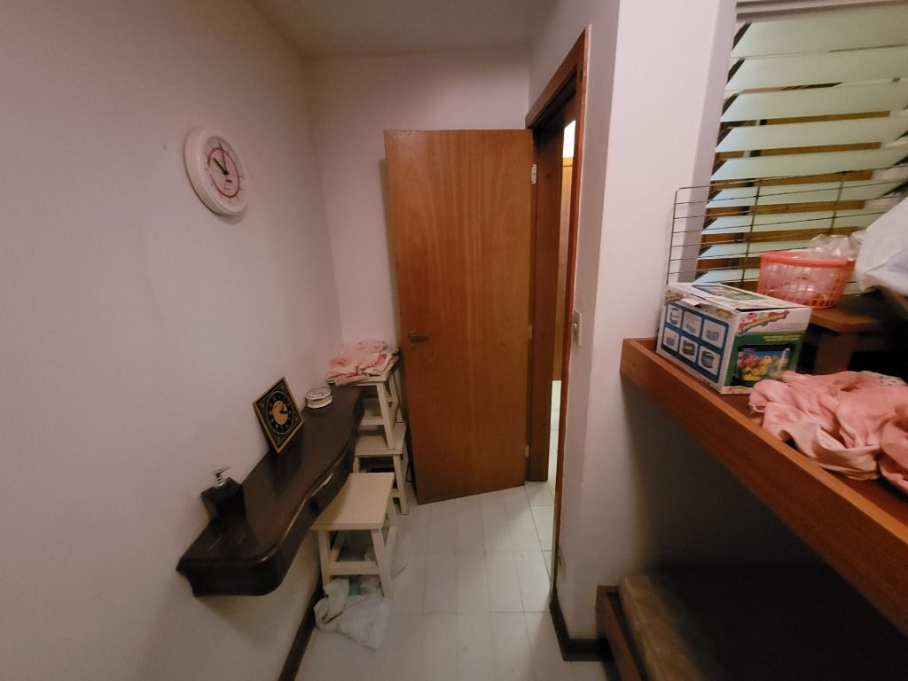 Apartamento à venda com 1 quarto, 60m² - Foto 14