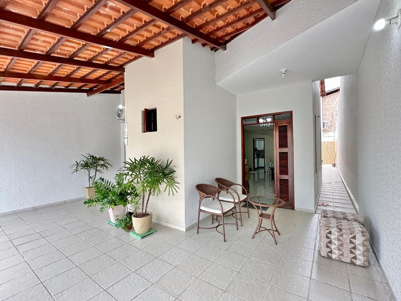 Casa à venda com 4 quartos, 192m² - Foto 4