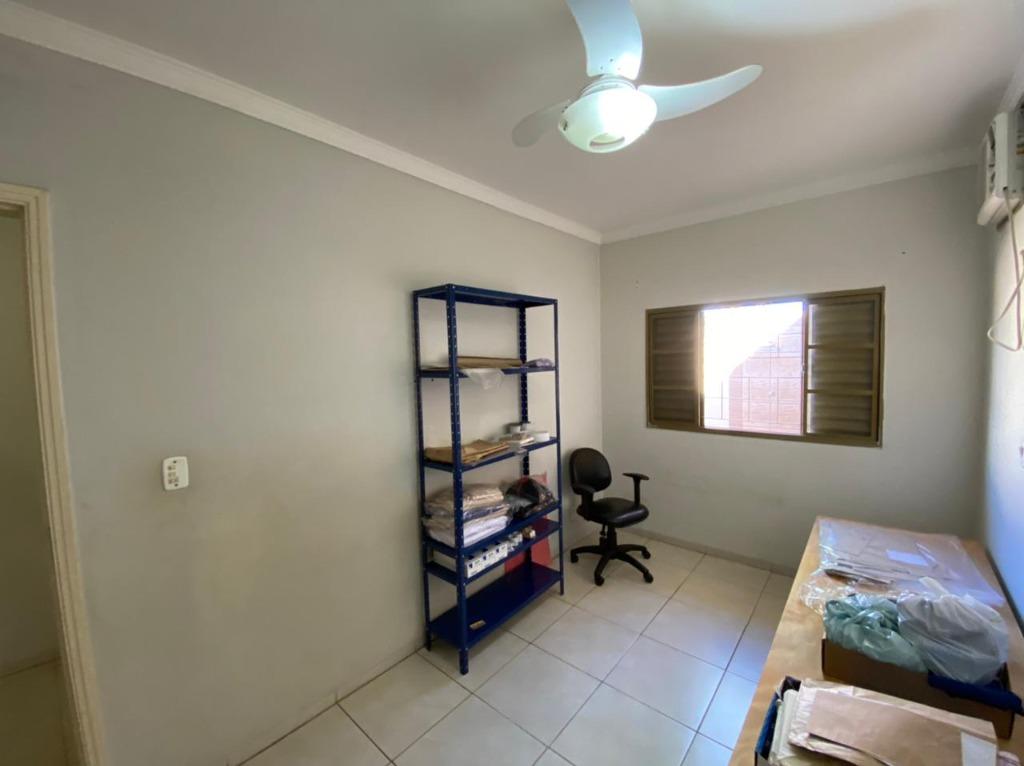 Casa à venda com 5 quartos, 190m² - Foto 28