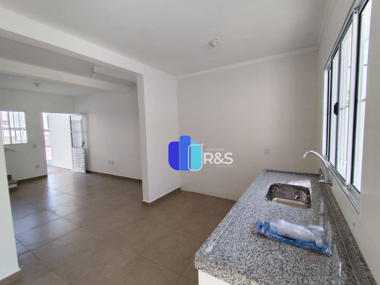 Casa de Condomínio para alugar com 2 quartos, 65m² - Foto 5