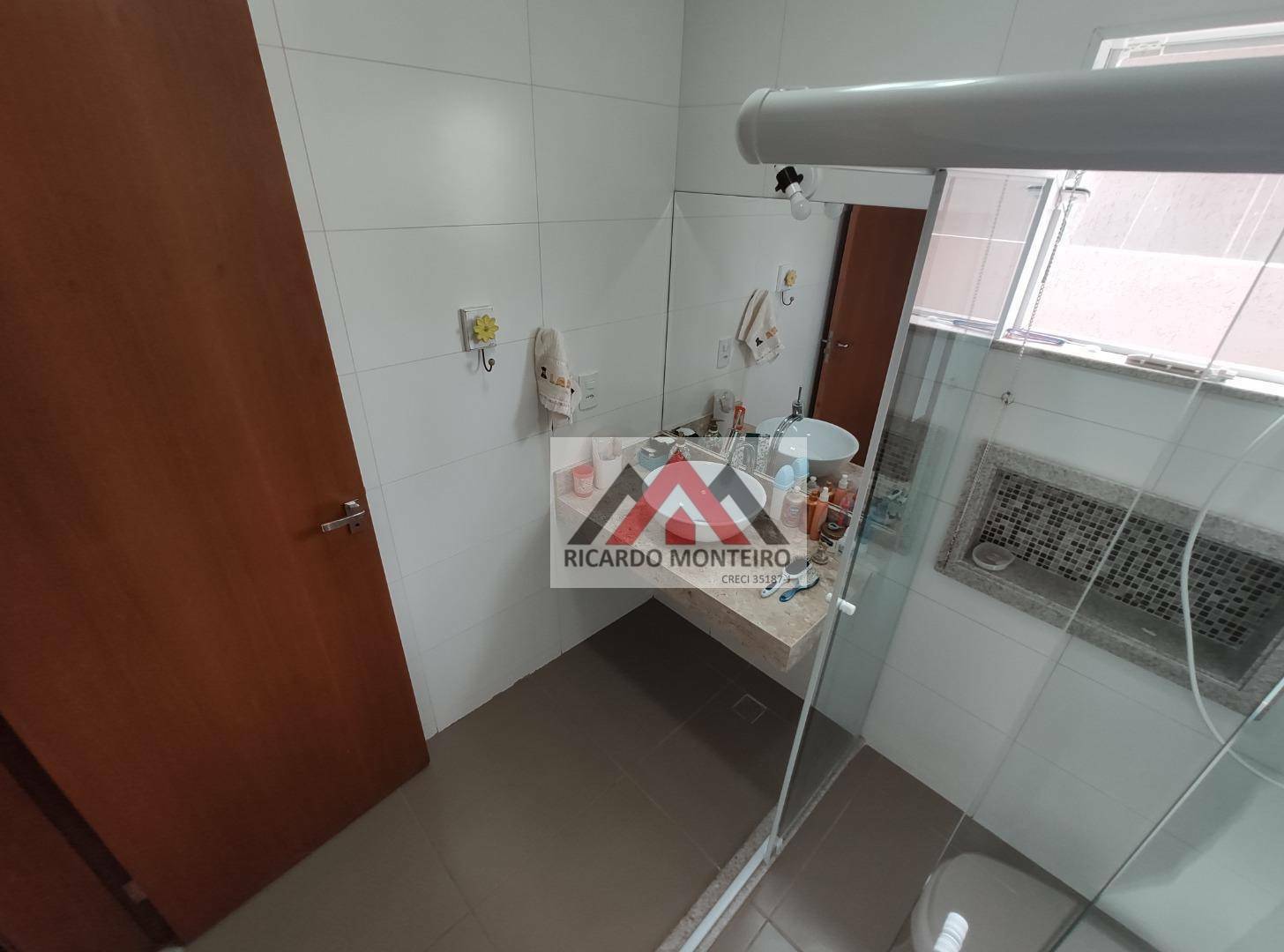 Casa à venda com 4 quartos, 210m² - Foto 26