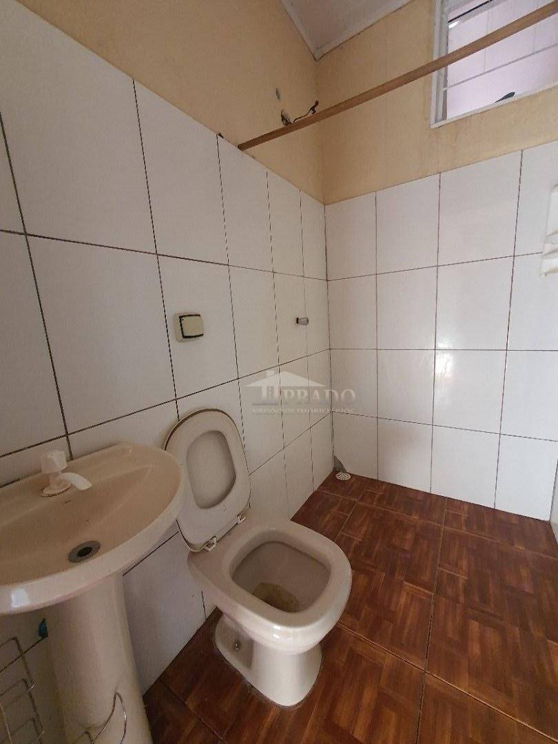 Casa à venda com 5 quartos, 181m² - Foto 8