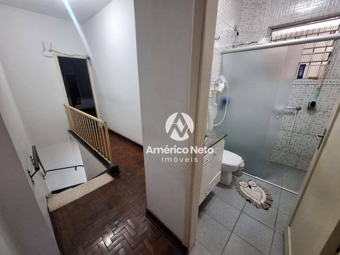 Casa à venda e aluguel com 3 quartos, 300m² - Foto 8