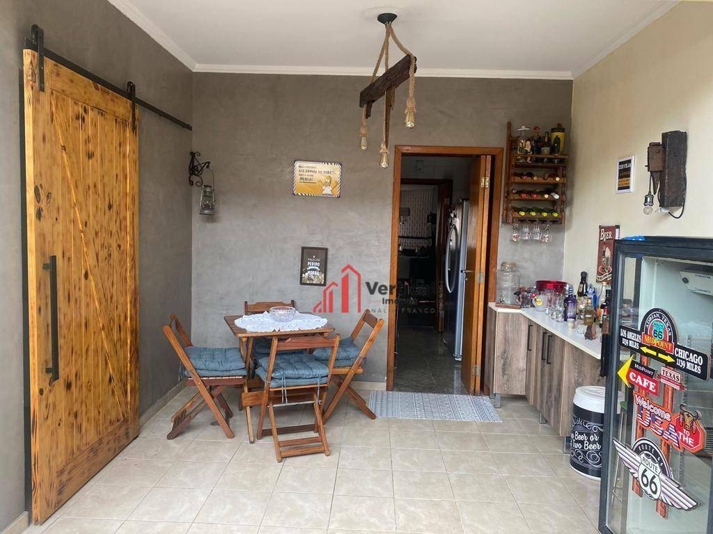 Sobrado à venda com 4 quartos, 250m² - Foto 18