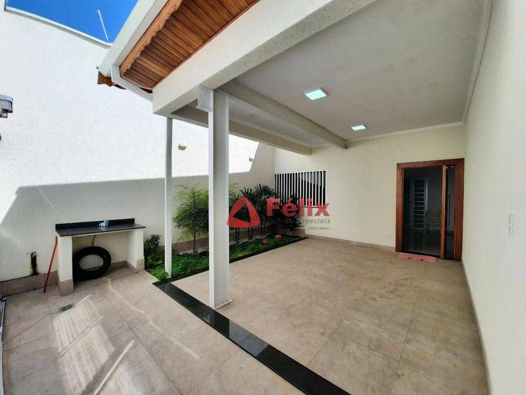 Casa à venda com 3 quartos, 254m² - Foto 3