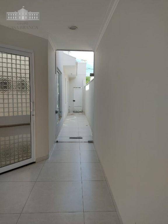 Casa de Condomínio para alugar com 3 quartos, 263m² - Foto 8