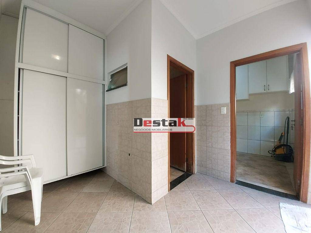 Sobrado à venda com 3 quartos, 240m² - Foto 20