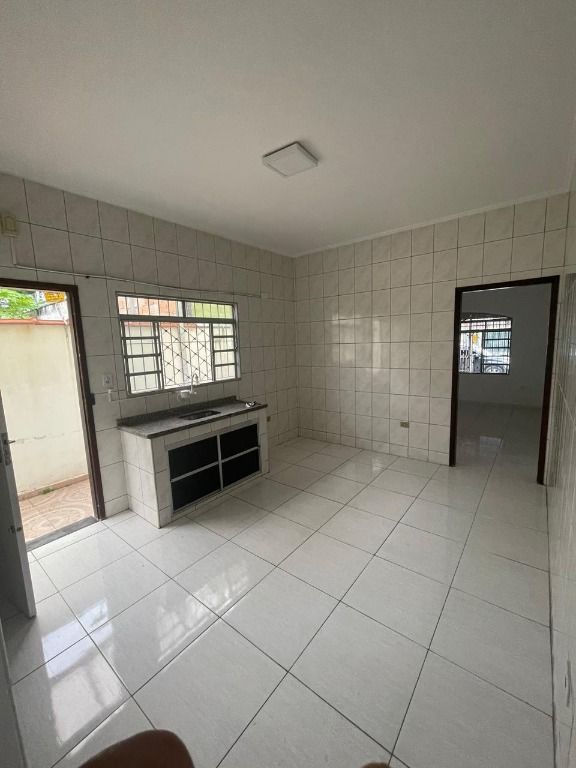 Casa à venda com 2 quartos, 72m² - Foto 6