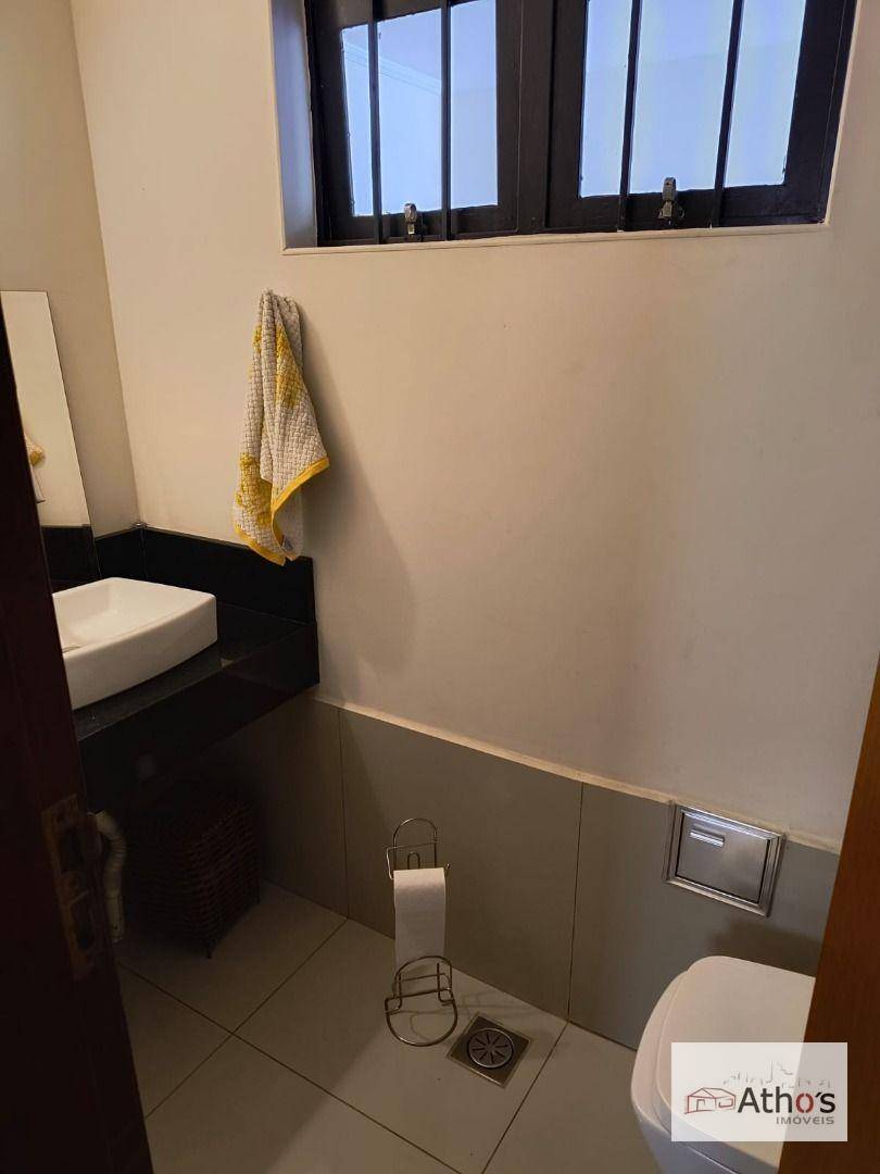 Casa à venda e aluguel com 4 quartos, 340m² - Foto 2