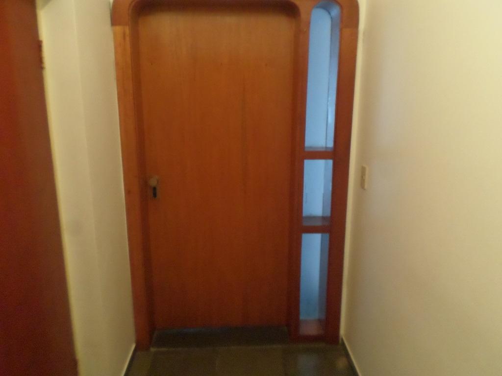 Apartamento à venda com 4 quartos, 188m² - Foto 2