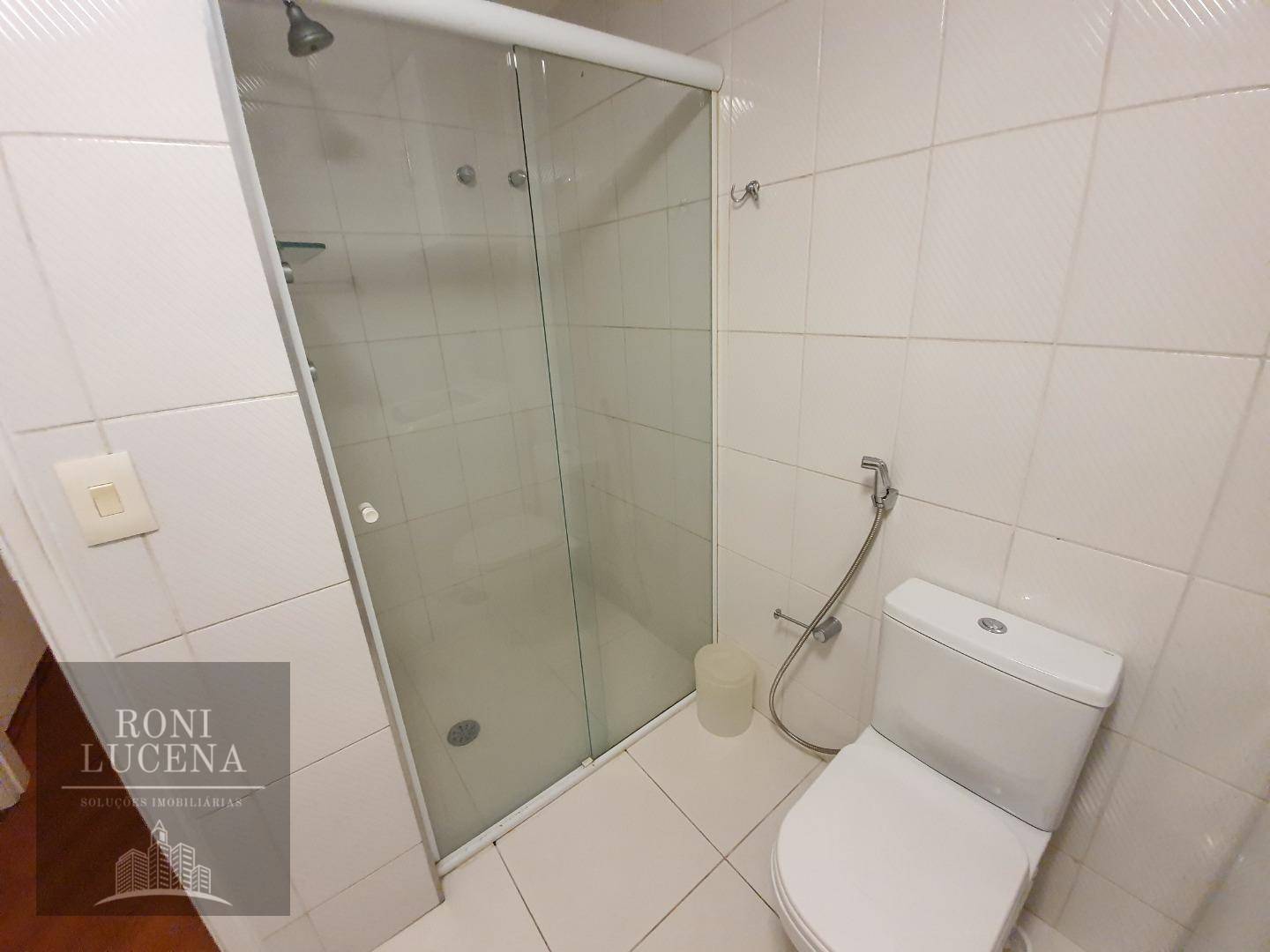 Apartamento para alugar com 2 quartos, 65m² - Foto 17