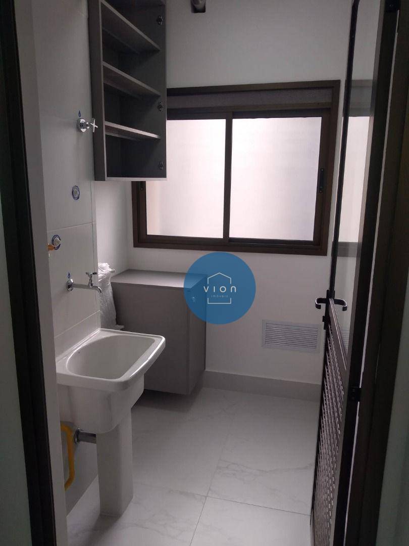 Apartamento para alugar com 2 quartos, 68m² - Foto 12