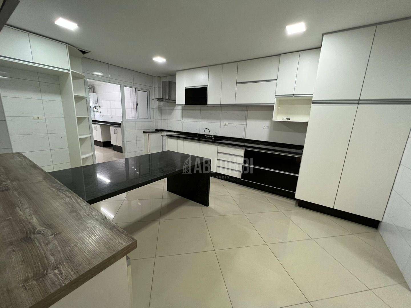 Apartamento à venda com 4 quartos, 194m² - Foto 7