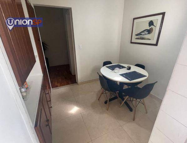 Apartamento à venda com 4 quartos, 210m² - Foto 3