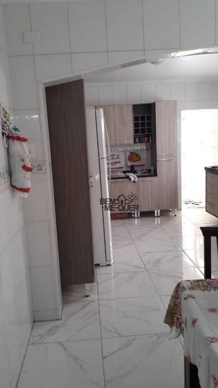 Sobrado à venda com 3 quartos, 200m² - Foto 6