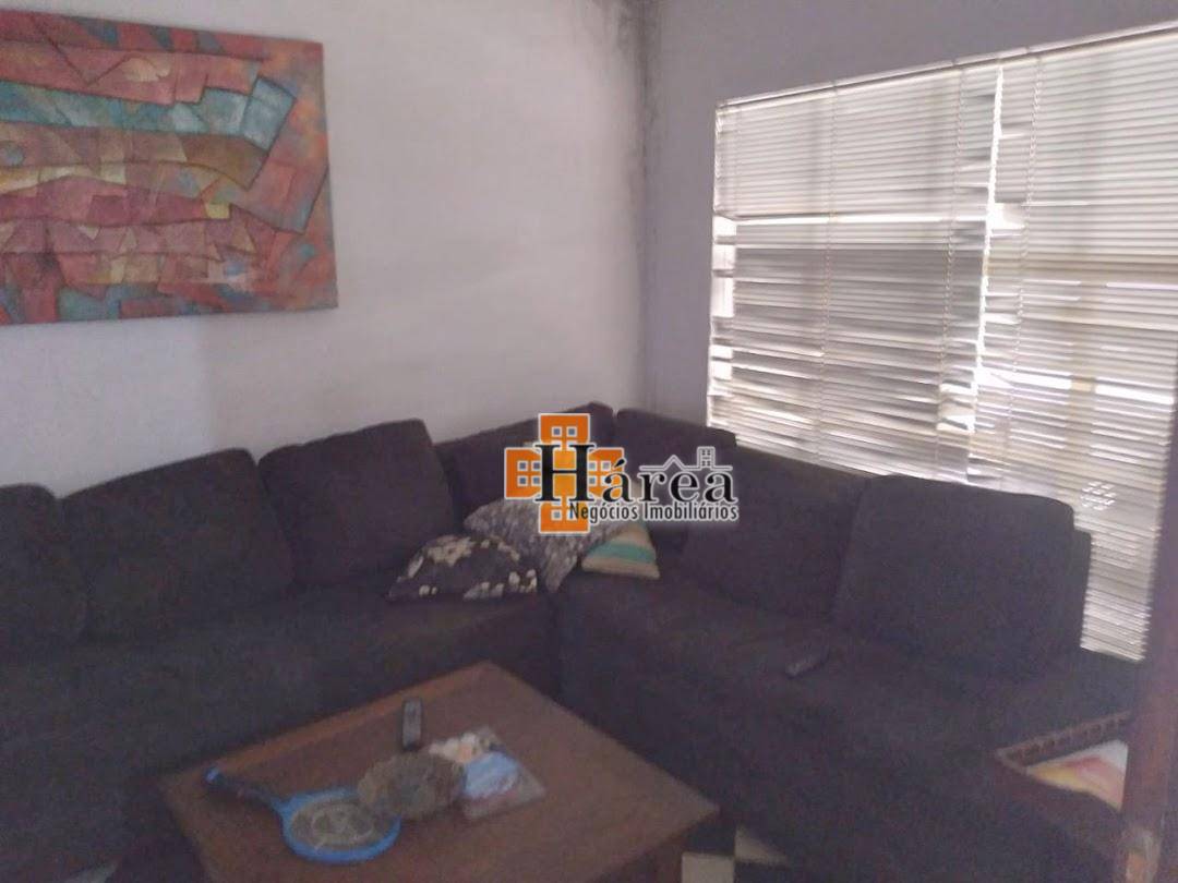 Casa à venda com 3 quartos, 98m² - Foto 3