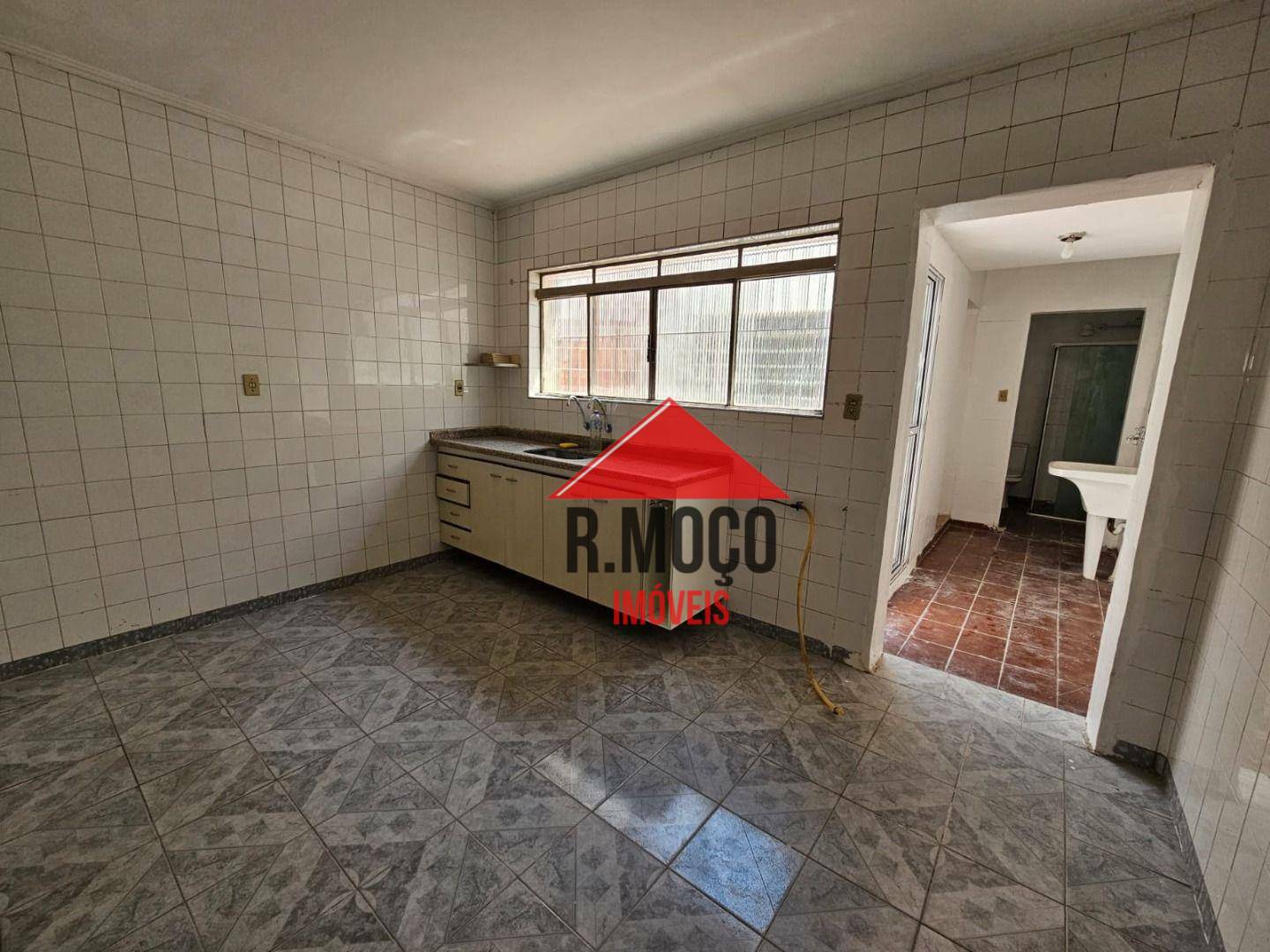 Sobrado para alugar com 3 quartos, 120m² - Foto 4