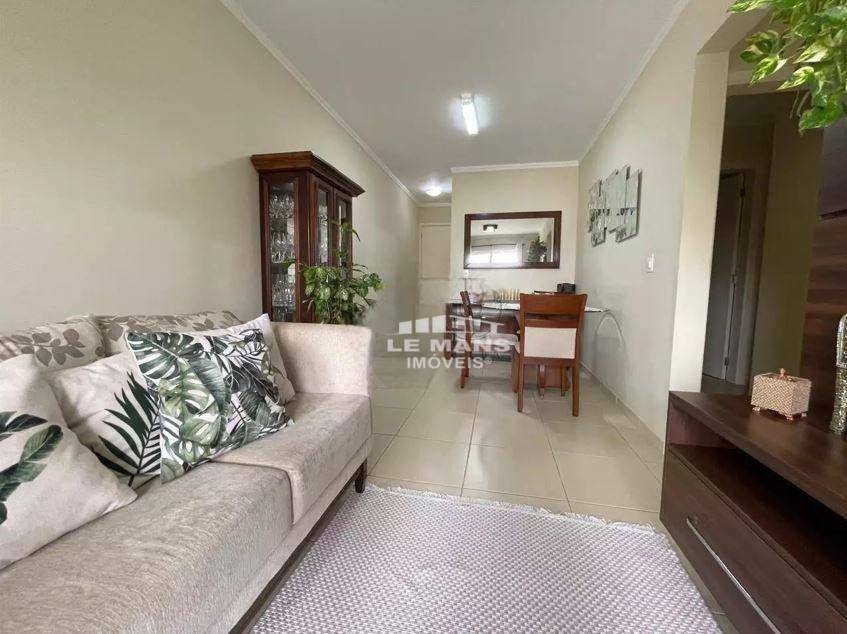 Apartamento à venda com 3 quartos, 71m² - Foto 2