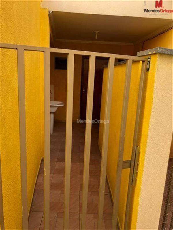 Casa para alugar com 1 quarto, 50m² - Foto 2