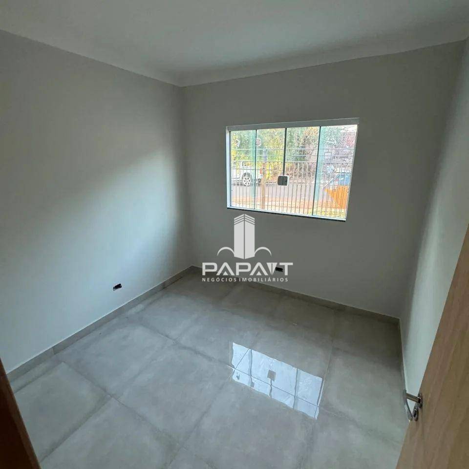 Casa à venda com 3 quartos, 71m² - Foto 2