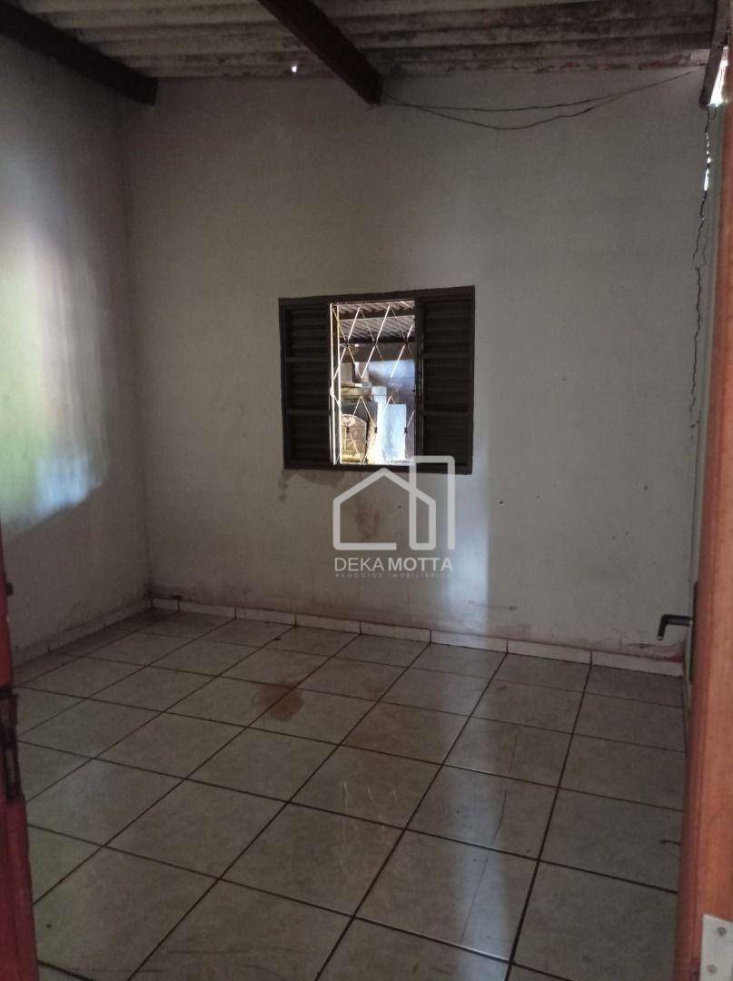 Casa à venda com 3 quartos, 80m² - Foto 2