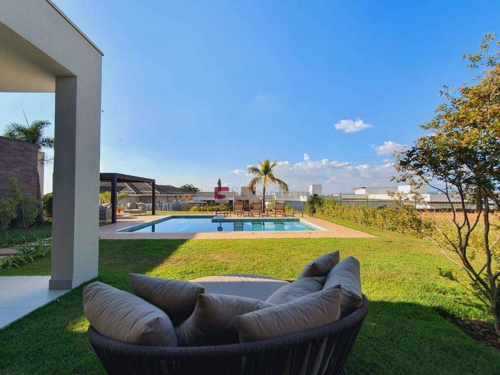 Casa de Condomínio à venda com 4 quartos, 316m² - Foto 9