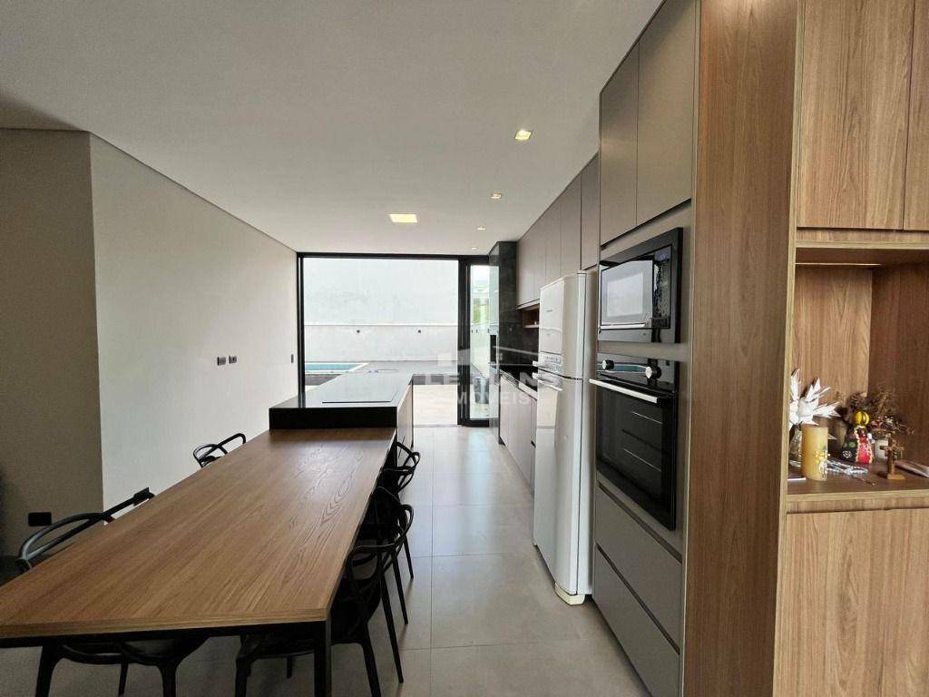 Casa de Condomínio à venda com 3 quartos, 162m² - Foto 2