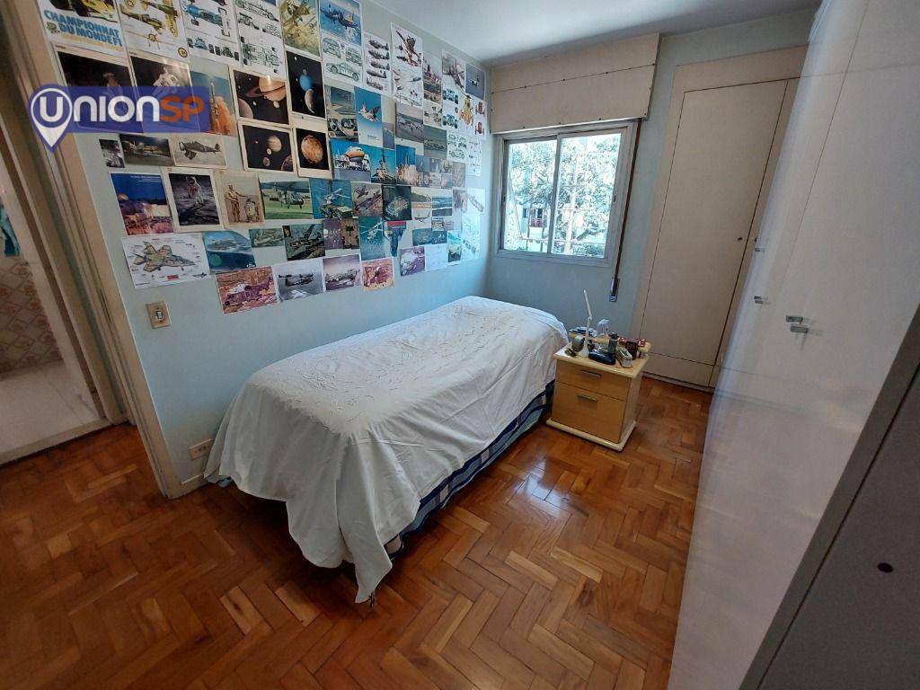 Apartamento à venda com 2 quartos, 72m² - Foto 4