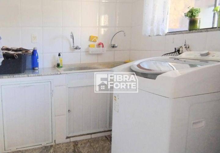 Casa à venda com 3 quartos, 205m² - Foto 15